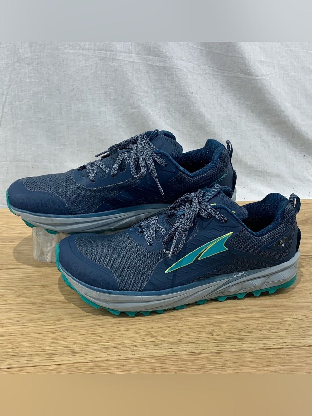 Altra Timp 3 Women’s Trail Running Shoes Size 10.5 Blue Teal Athletic Sneakers